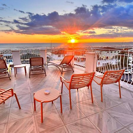 Hotel Medusa Lido di Camaiore Exteriör bild